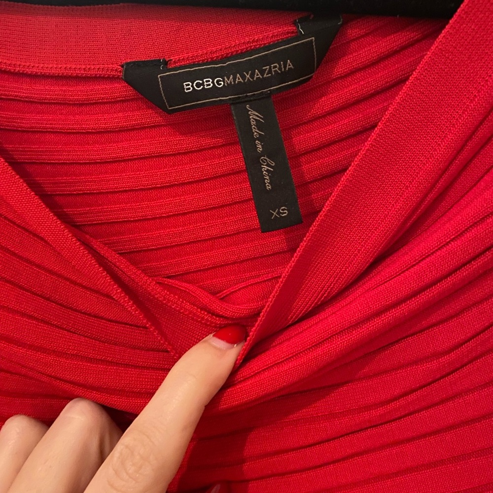 BCBGMaxAzria Red Ribbed Off Shoulder Top ❤️🔥 - Picture 5 of 7